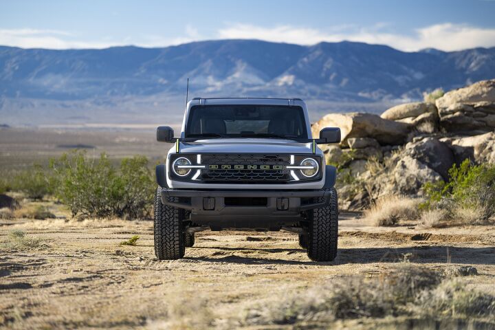 ford-bronco-rtr-ready-for-the-desert-run tacika.ru