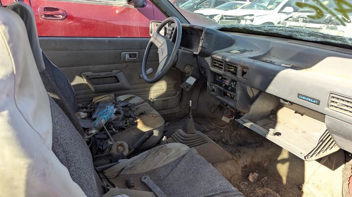 junkyard find 1986 chevrolet spectrum hatchback