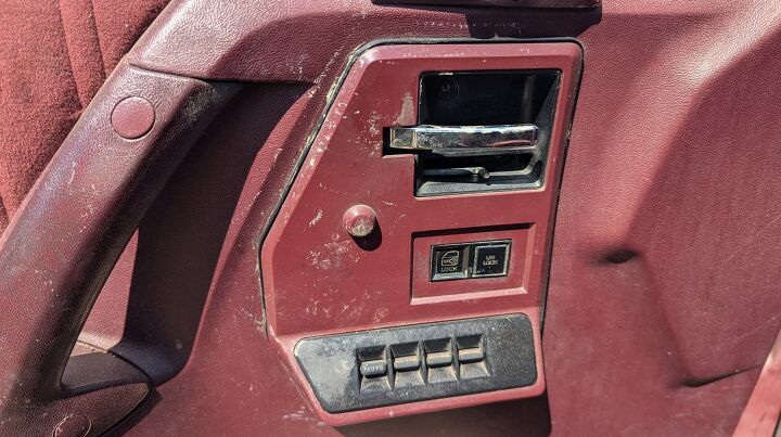 junkyard find 1993 oldsmobile cutlass ciera s with 306 842 miles