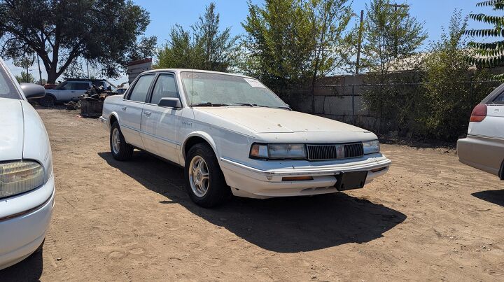 junkyard find 1993 oldsmobile cutlass ciera s with 306 842 miles