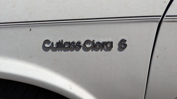 junkyard find 1993 oldsmobile cutlass ciera s with 306 842 miles