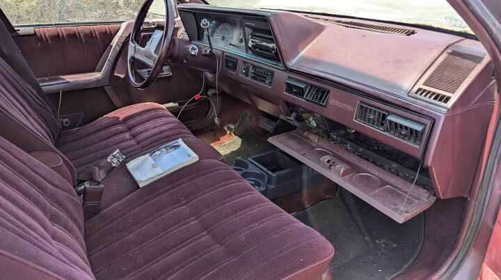 junkyard find 1993 oldsmobile cutlass ciera s with 306 842 miles