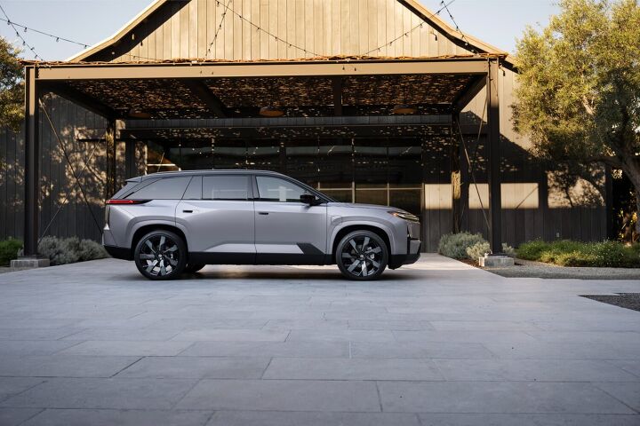toyota makes highlander all electric for 2027