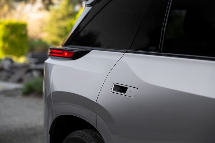 toyota makes highlander all electric for 2027