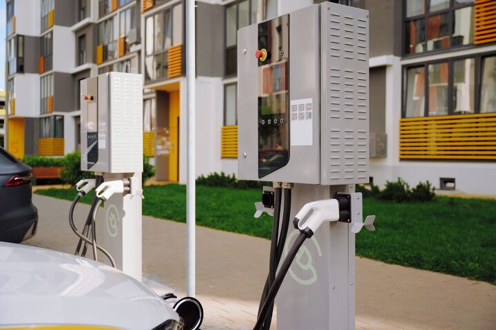 why-apartment-dwellers-are-being-left-behind-in-the-ev-transition tacika.ru