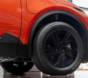 see more photos of the 2026 subaru uncharted