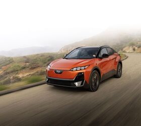 see more photos of the 2026 subaru uncharted