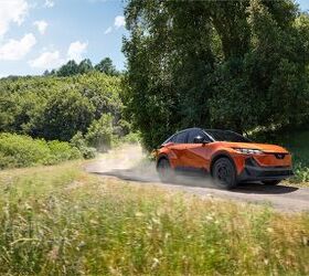 see more photos of the 2026 subaru uncharted