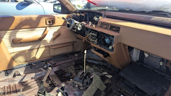 junkyard find 1983 toyota camry le sedan