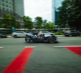 see more photos of the 2026 polaris slingshot signature edition