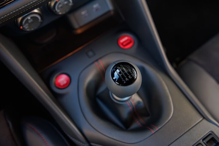 Nissan Bringing Updated Z Car with Nismo Manual to NY Auto Show | The ...