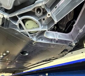 another c8 corvette falls off vehicle lift