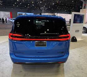 see photos of the 2027 chrysler pacifica
