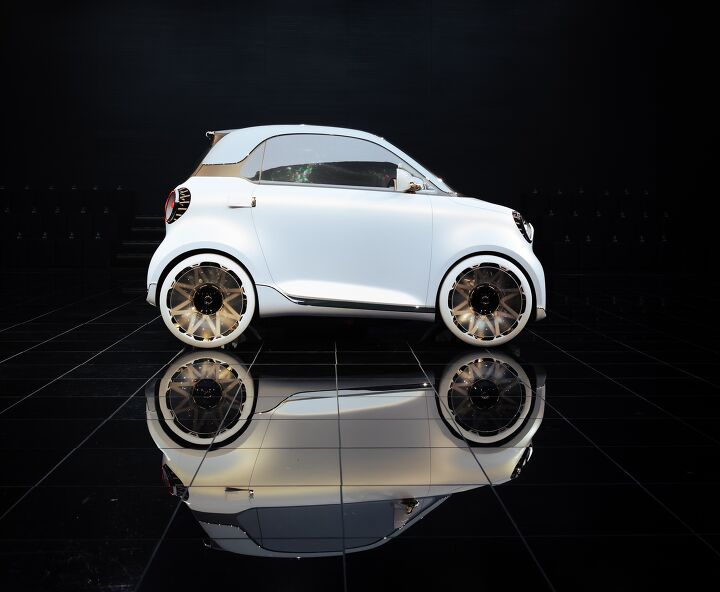 smart fortwo returns as 2 concept