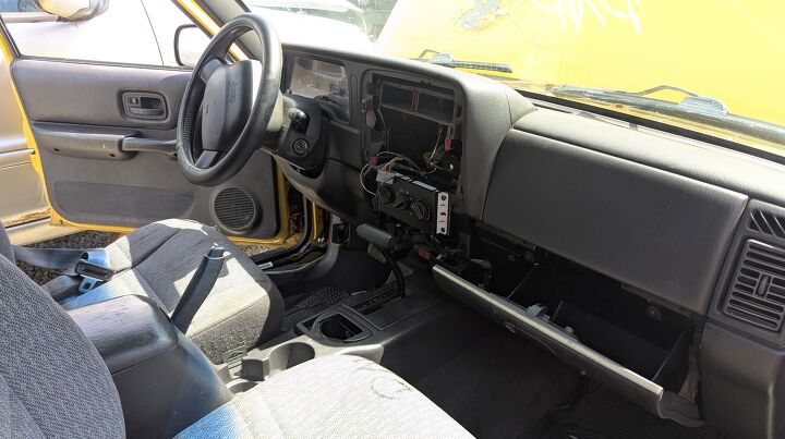 junkyard find 2000 jeep cherokee sport freedom edition