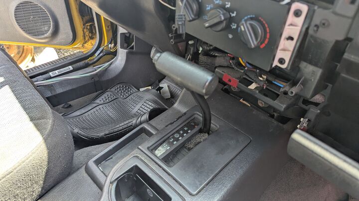 junkyard find 2000 jeep cherokee sport freedom edition