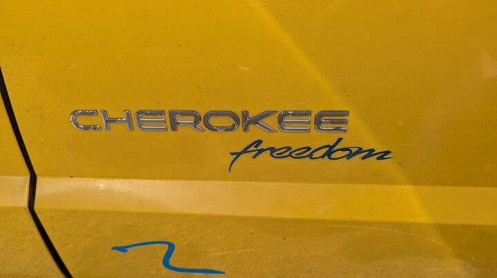 junkyard find 2000 jeep cherokee sport freedom edition