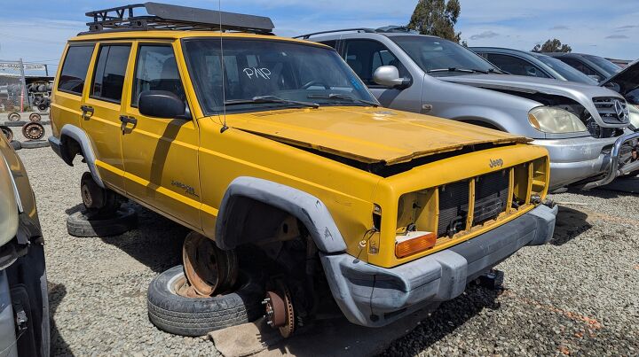 junkyard find 2000 jeep cherokee sport freedom edition