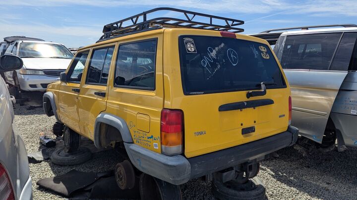 junkyard find 2000 jeep cherokee sport freedom edition