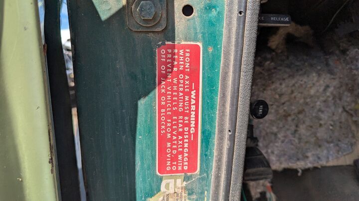 junkyard find 1975 international harvester 200 4x4 pickup