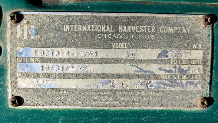 junkyard find 1975 international harvester 200 4x4 pickup