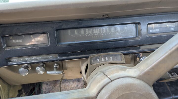 junkyard find 1975 international harvester 200 4x4 pickup