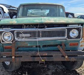 junkyard find 1975 international harvester 200 4x4 pickup
