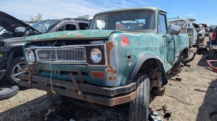 junkyard find 1975 international harvester 200 4x4 pickup