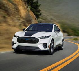 福特車主控告汽車製造商，要求退還關稅補貼款項