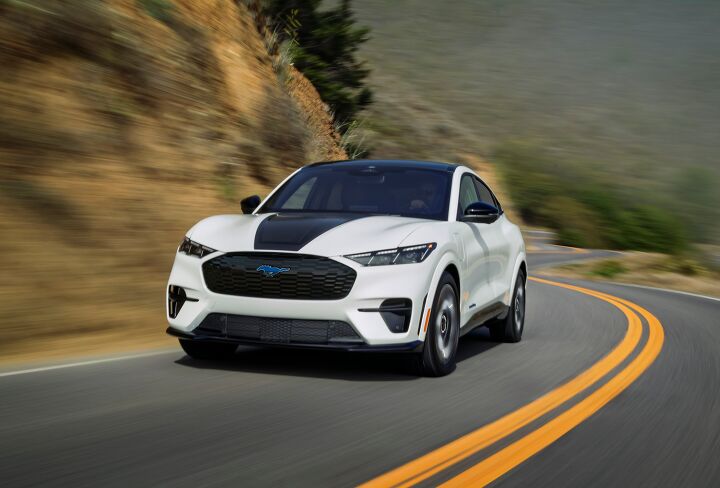 ford customer sues over tariff refunds