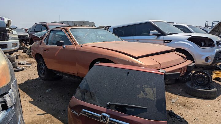 junkyard find 1977 porsche 924