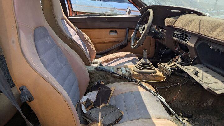 junkyard find 1977 porsche 924