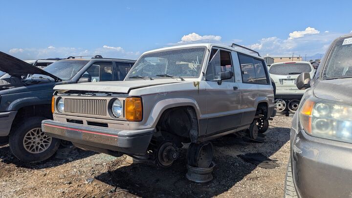junkyard find 1986 isuzu trooper ii ls