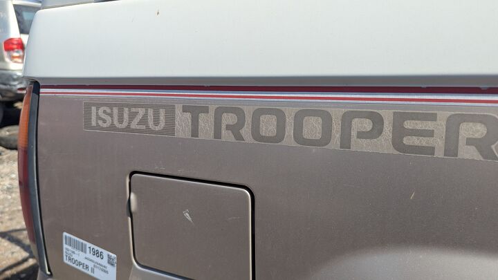 junkyard find 1986 isuzu trooper ii ls