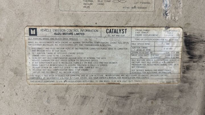 junkyard find 1986 isuzu trooper ii ls