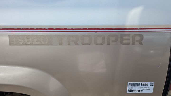 junkyard find 1986 isuzu trooper ii ls