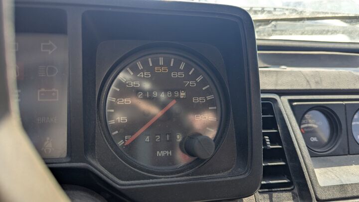 junkyard find 1986 isuzu trooper ii ls