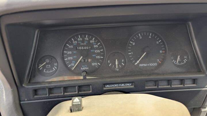 junkyard find 1992 plymouth sundance duster