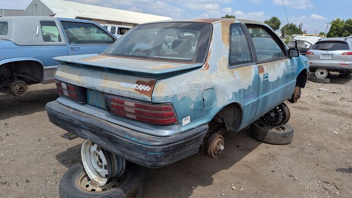 junkyard find 1992 plymouth sundance duster