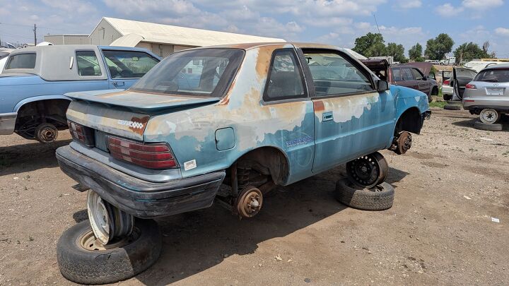 junkyard find 1992 plymouth sundance duster