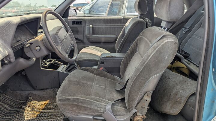 junkyard find 1992 plymouth sundance duster