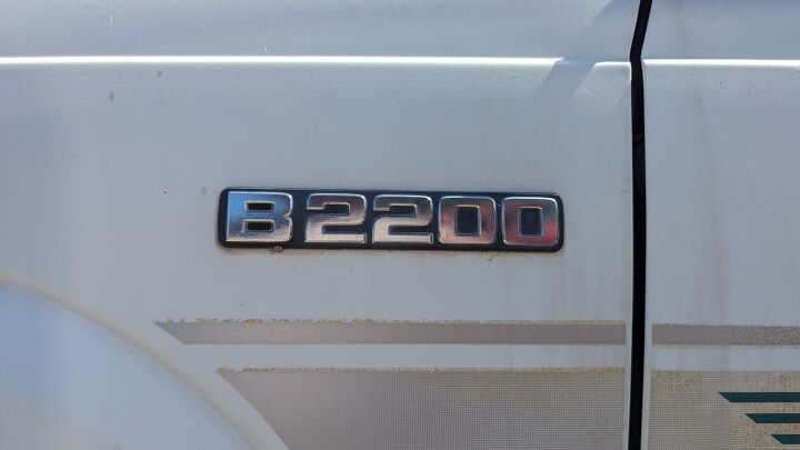 junkyard find 1992 mazda b2200 se 5 cab plus