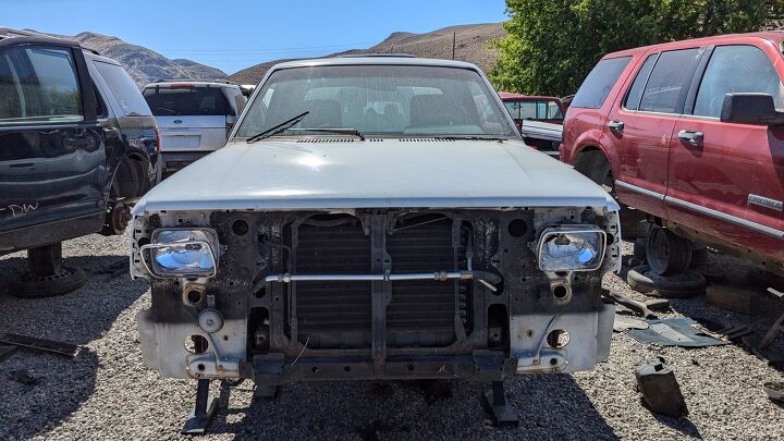junkyard find 1992 mazda b2200 se 5 cab plus