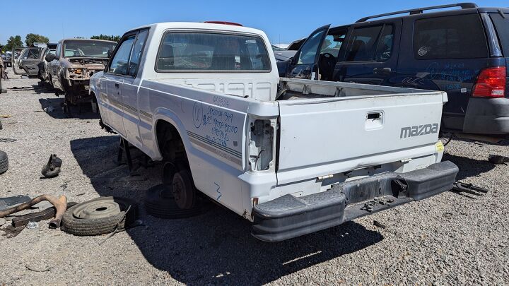 junkyard find 1992 mazda b2200 se 5 cab plus
