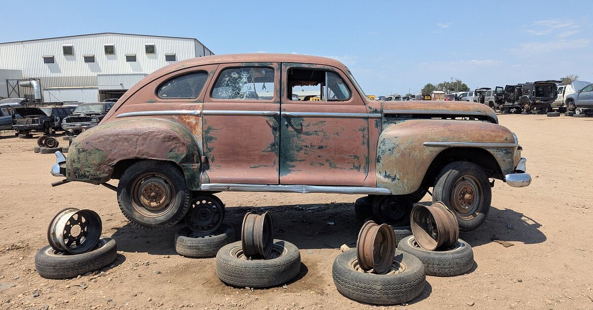 Junkyard Find: 1948 Plymouth Special De Luxe Four-Door Sedan