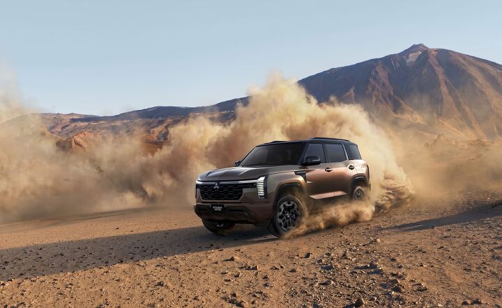mitsubishi reveals new pajero suv in japan