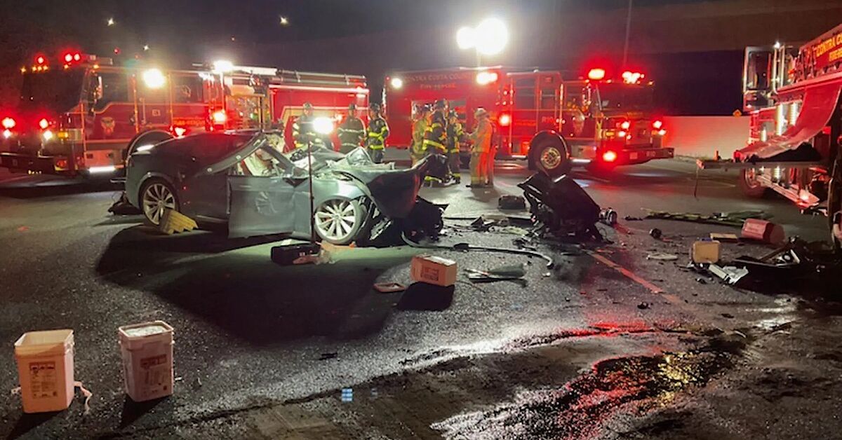 Tesla Buys Out Its Fire Truck Autopilot Case Before Trial