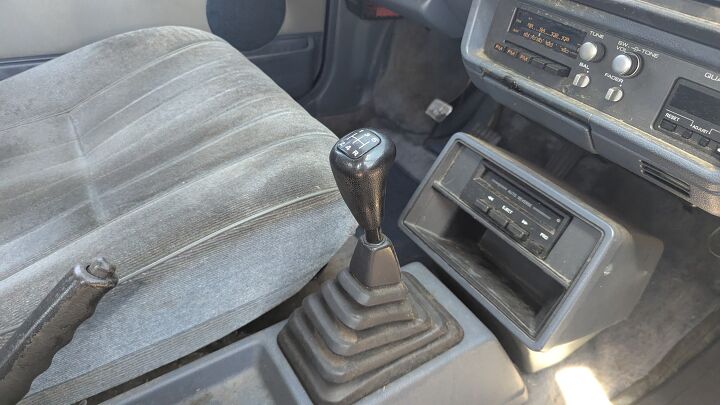junkyard find 1985 nissan sentra deluxe wagon