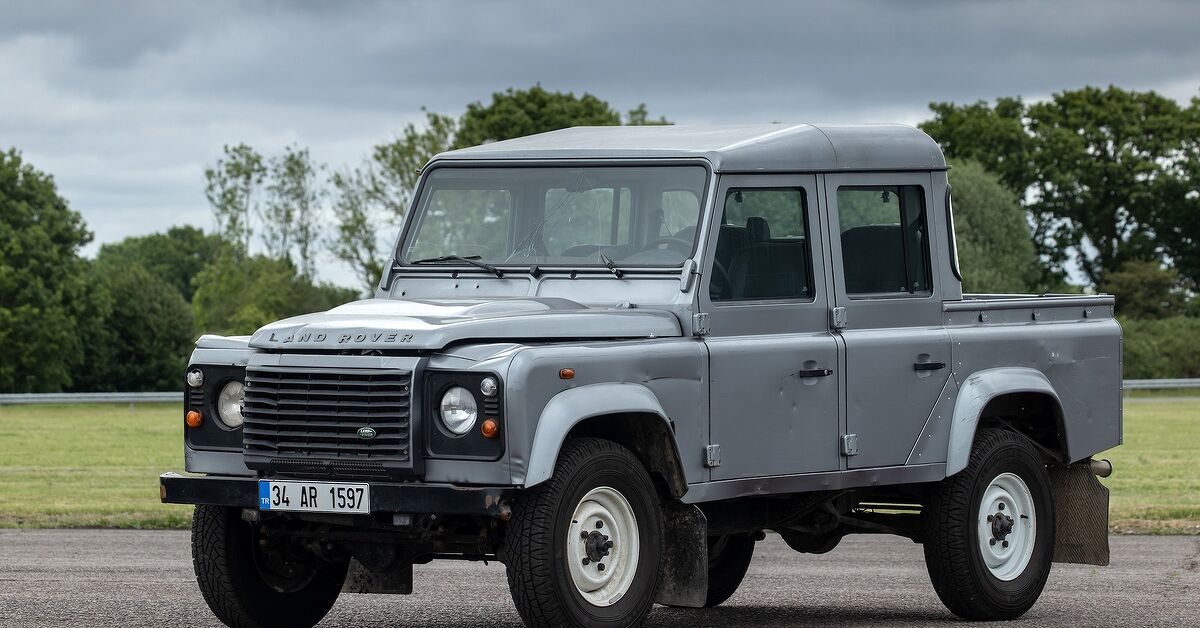 Land Rover's Defender Truck Needs Jeep. Here's Why.