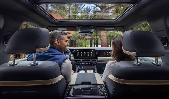 GM Blinks: CarPlay Returns to the 2027 Silverado